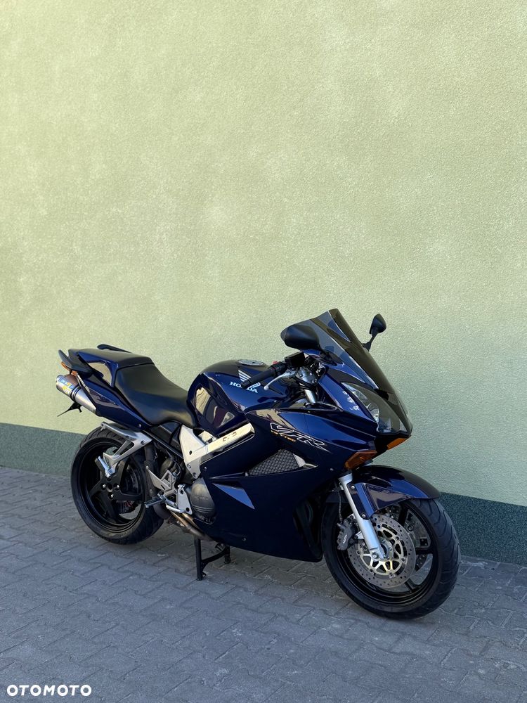 Honda VFR - 1
