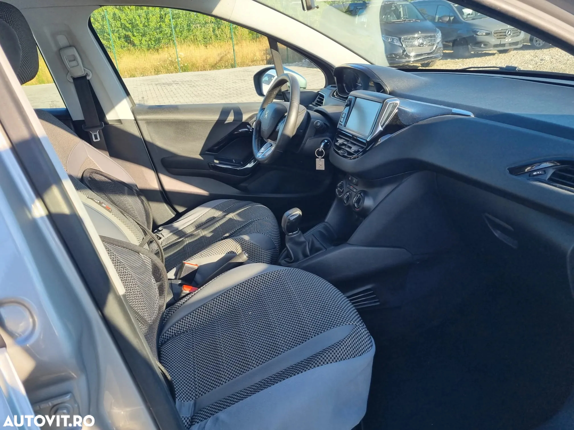 Peugeot 208 1.2 L PureTech Access - 16