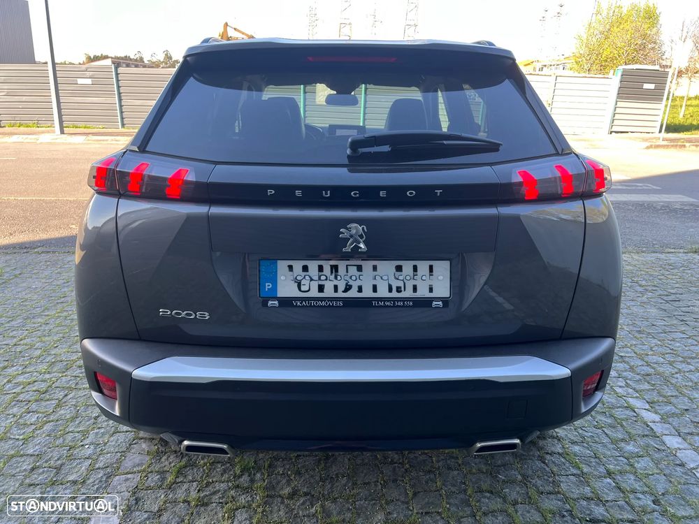 Peugeot 2008 1.2 PureTech Allure EAT8 - 12