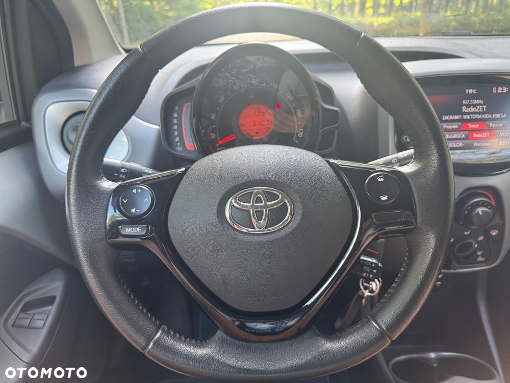 Toyota Aygo 1.0 VVT-i JBL Edition - 19