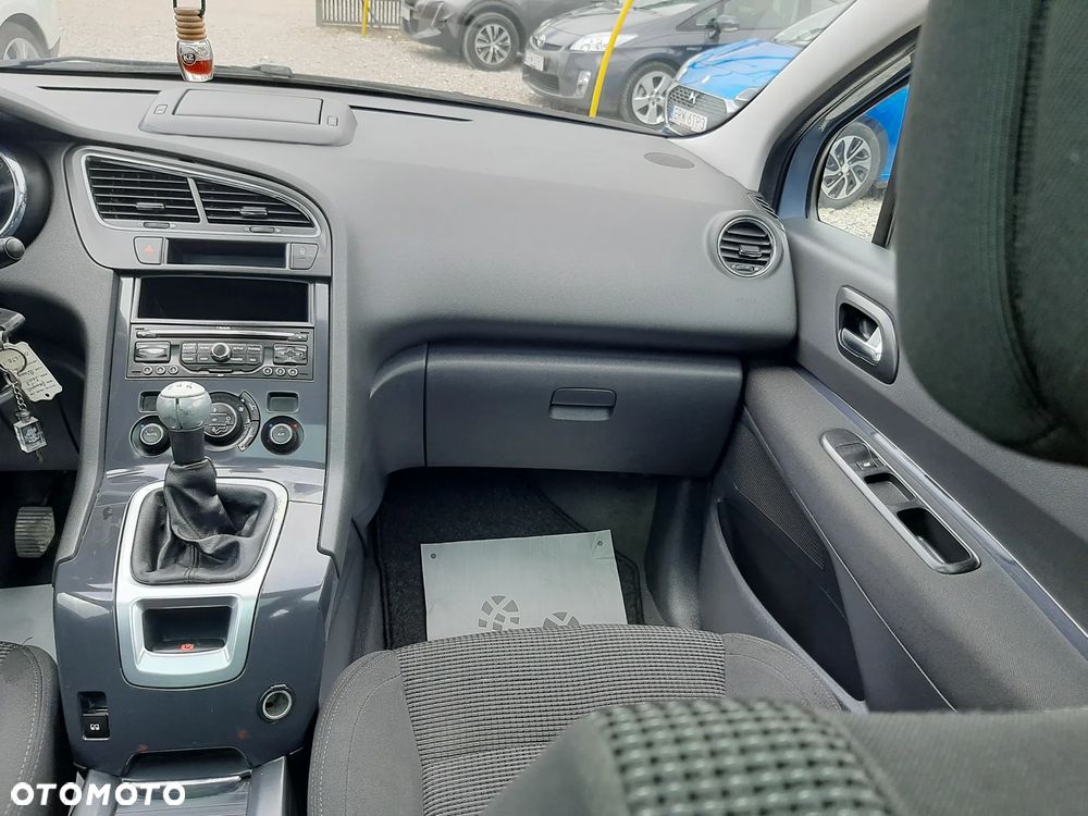 Peugeot 5008 1.6 Access 7os - 24