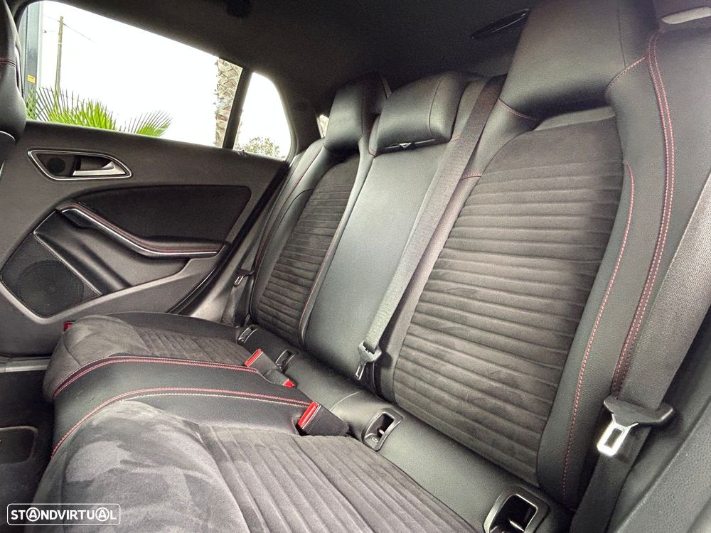 Mercedes-Benz CLA 200 - 45