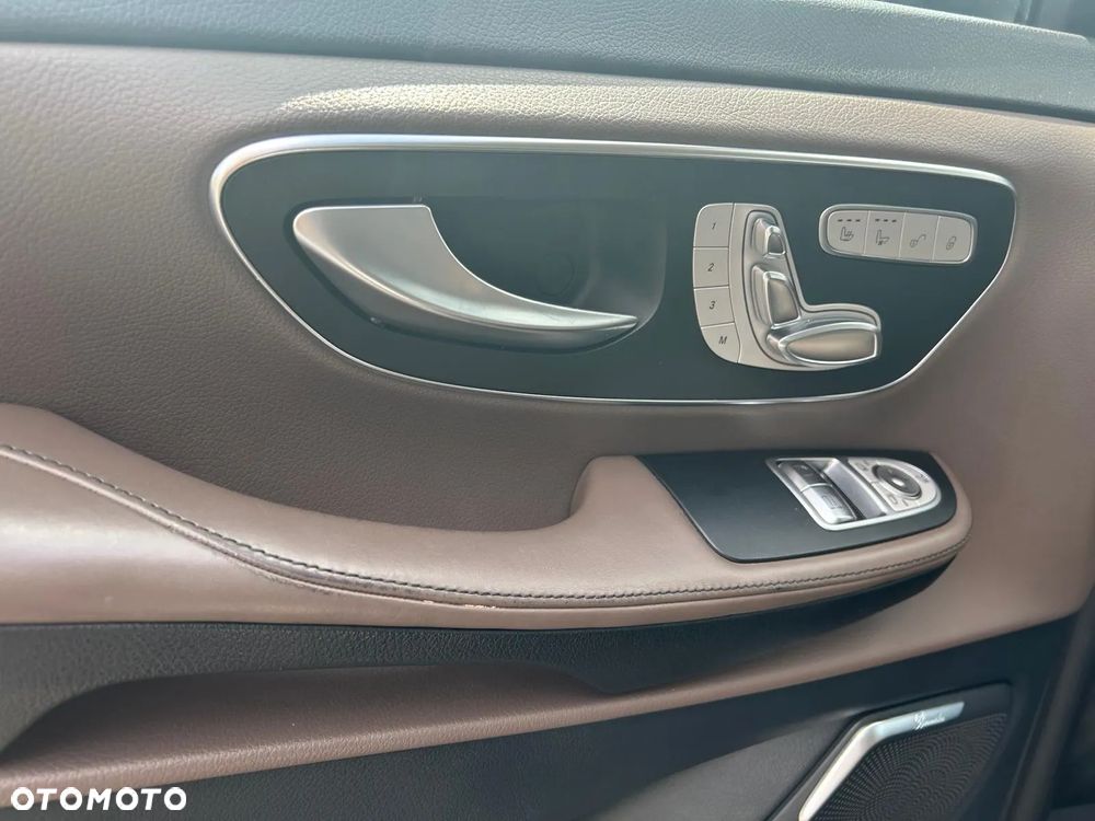 Mercedes-Benz Klasa V 300 d Exclusive 9G-Tronic (d³ugi) - 29