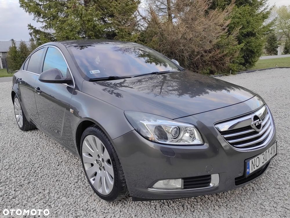 Opel Insignia 2.0 T Cosmo 4x4 - 1