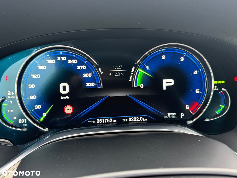 BMW Seria 7 740d xDrive - 13