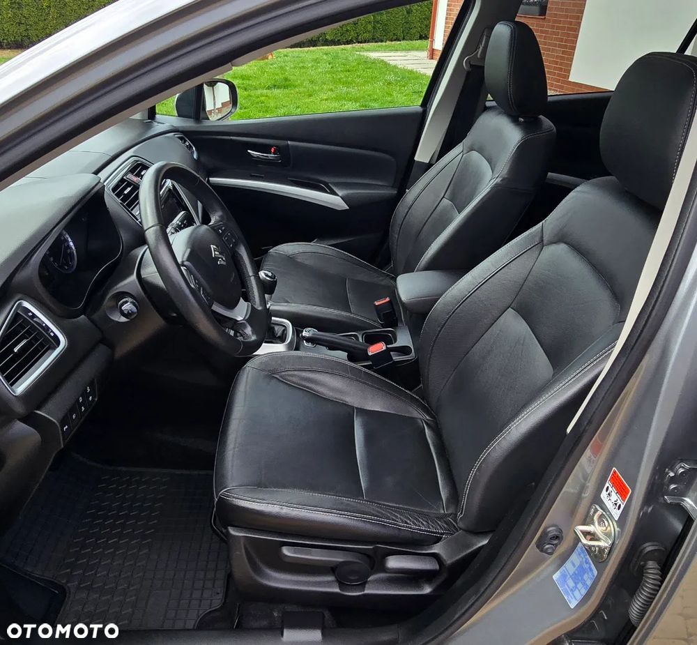 Suzuki SX4 S-Cross 1.4 T Elegance 4WD - 24