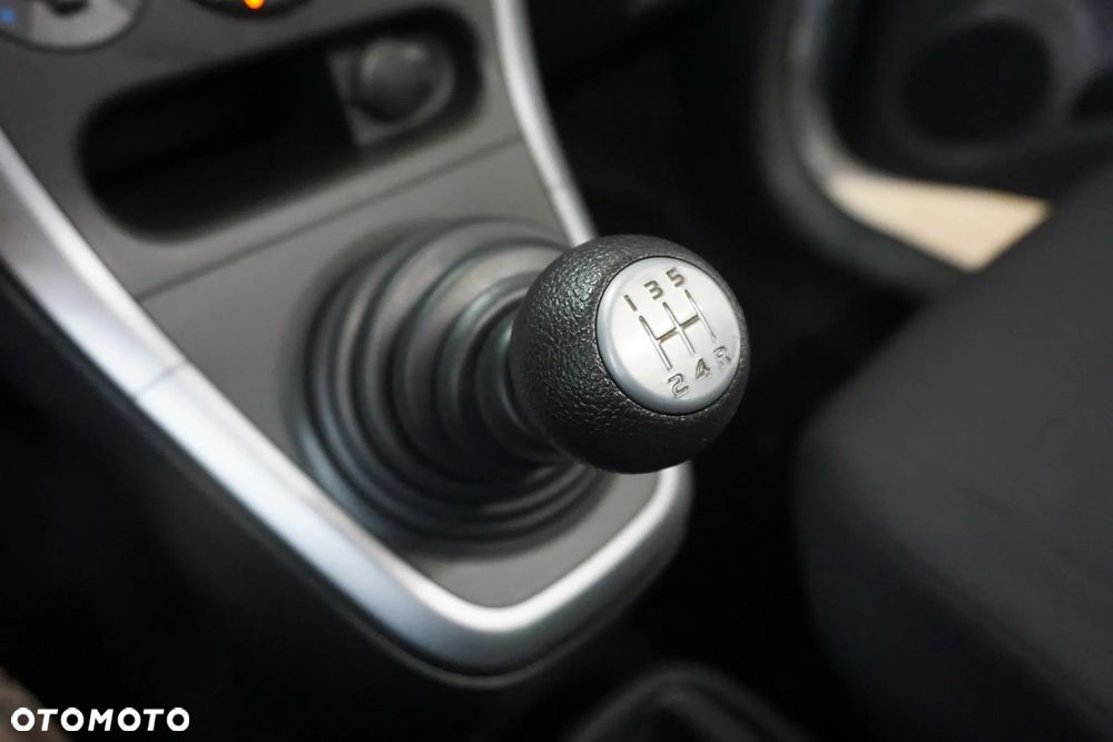 Suzuki Splash 1.0 Comfort - 29