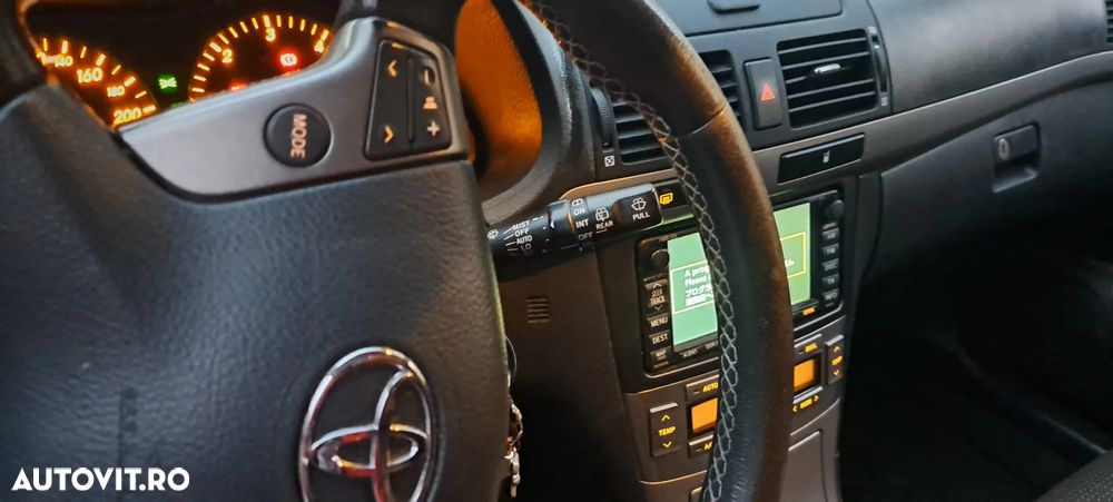 Toyota Avensis 2.2 D-CAT Travel - 7