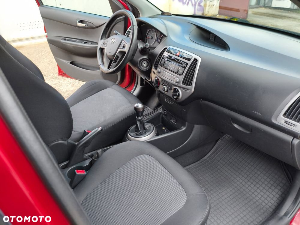 Hyundai i20 - 8