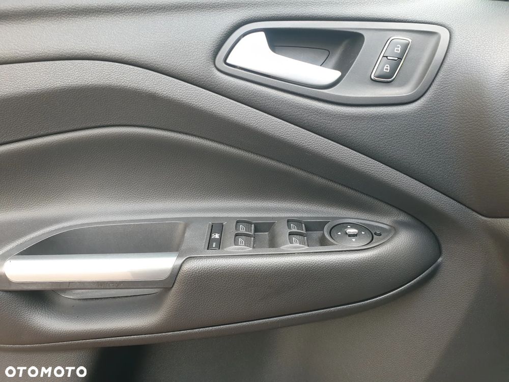 Ford Kuga 2.0 TDCi 4x4 Titanium - 22