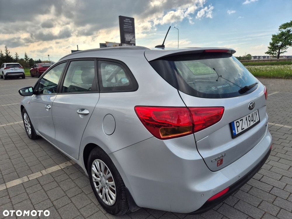 Kia Ceed 1.6 CRDi Smart - 10
