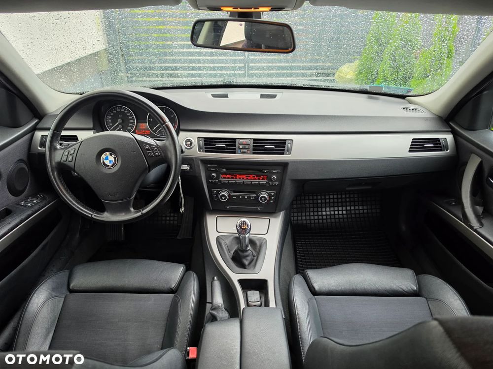 BMW Seria 3 318d - 9