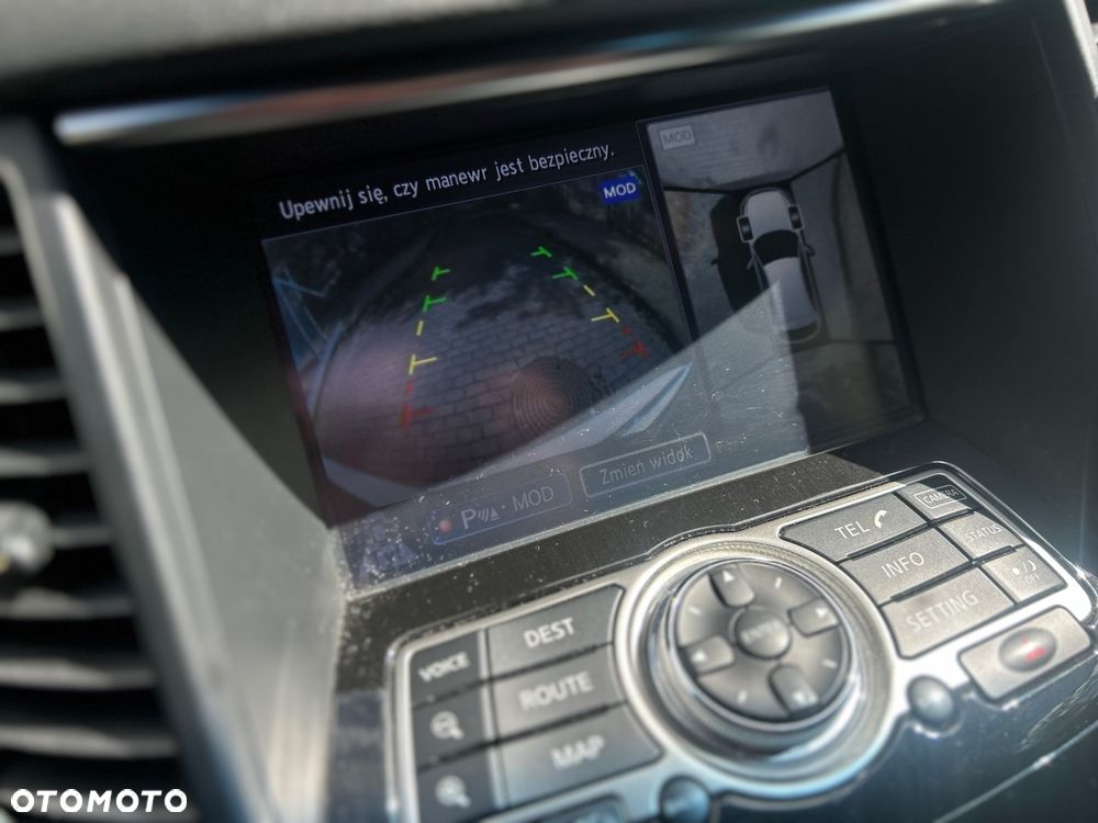 Infiniti Q70 3.7 S Premium - 24