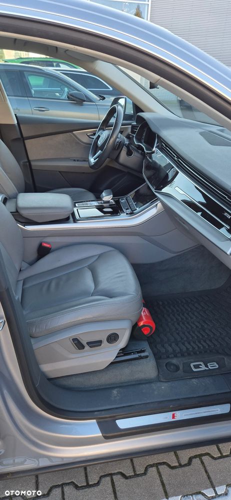 Audi Q8 - 7