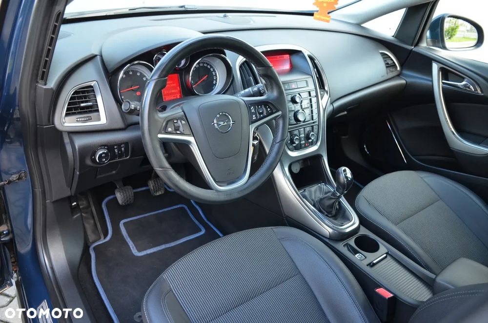 Opel Astra 1.4 T Cosmo - 23