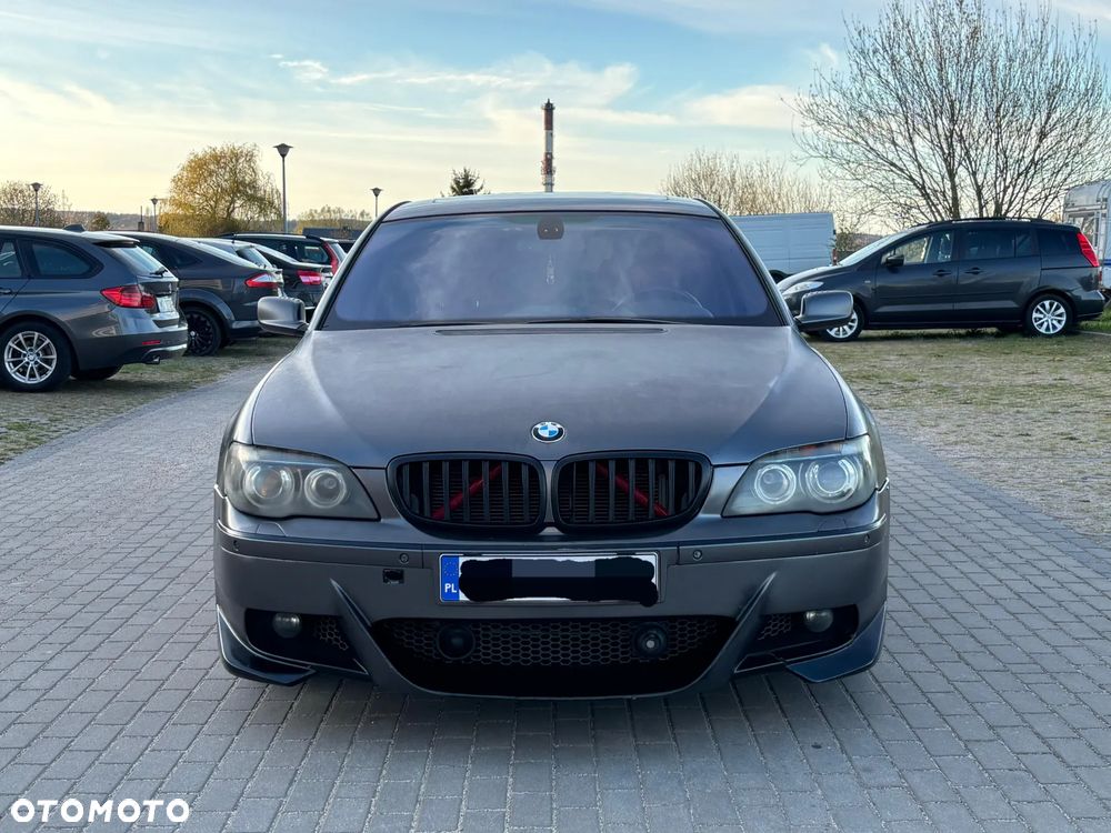 BMW Seria 7 750i - 2