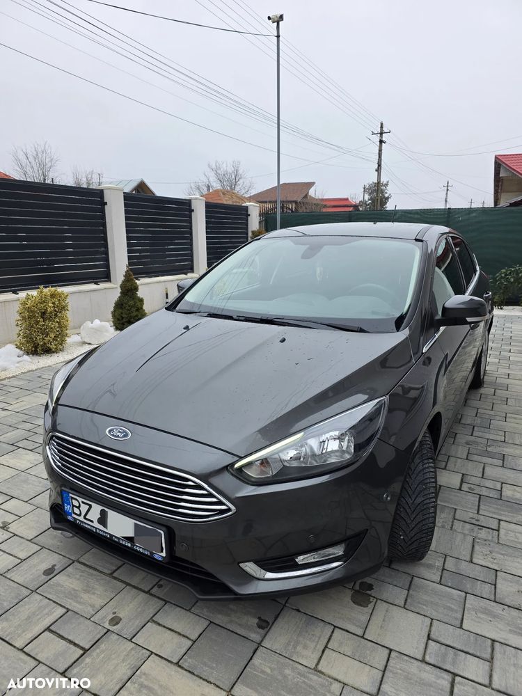 Ford Focus 1.5 TDCi Powershift Titanium - 1