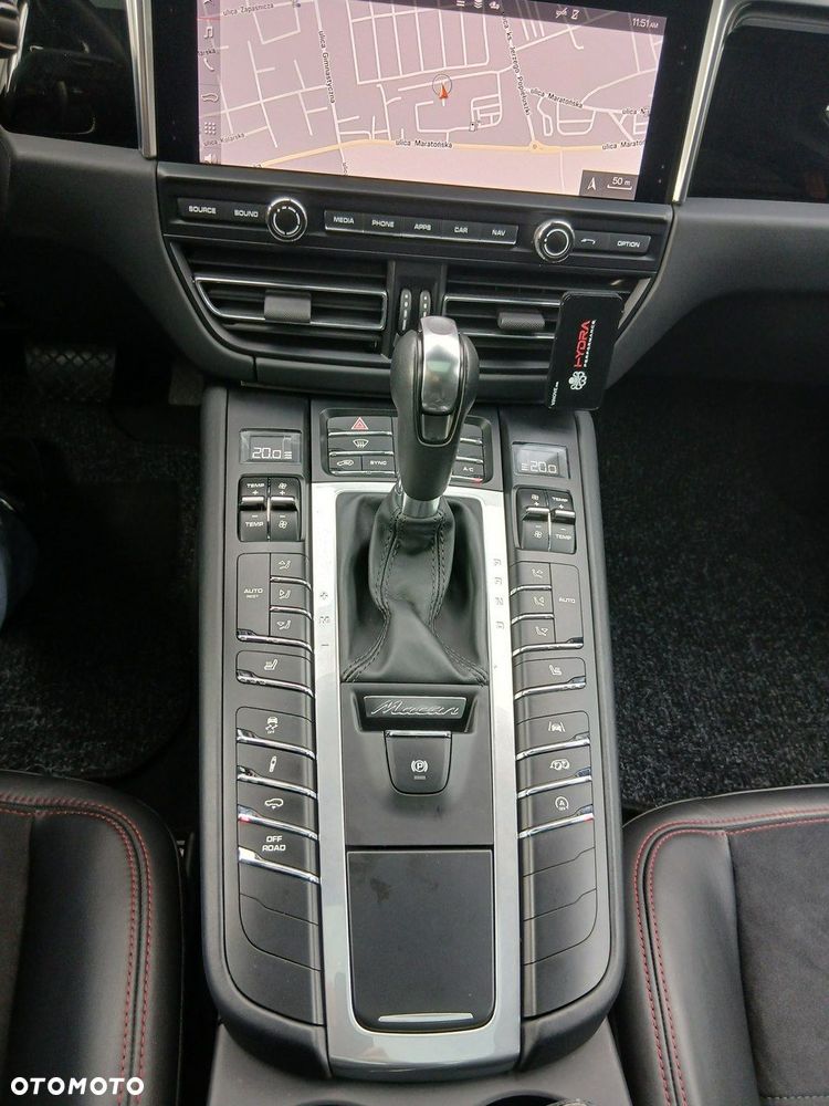 Porsche Macan - 17