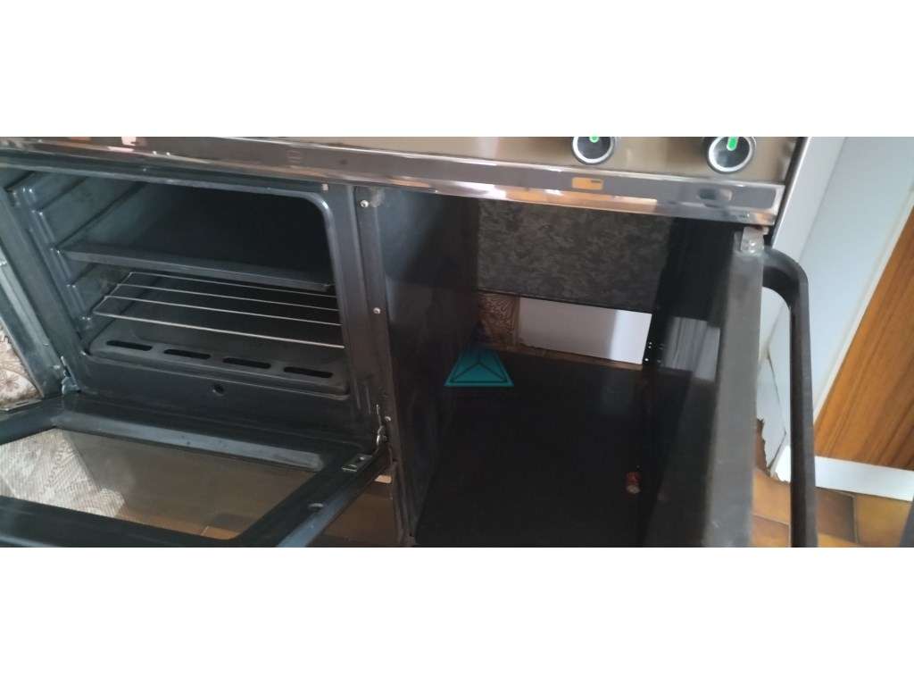 Apartamento T1 Mobilado e Equipado - Fogueteiro (não ligar, enviar ... - Grande imagem: 4/36