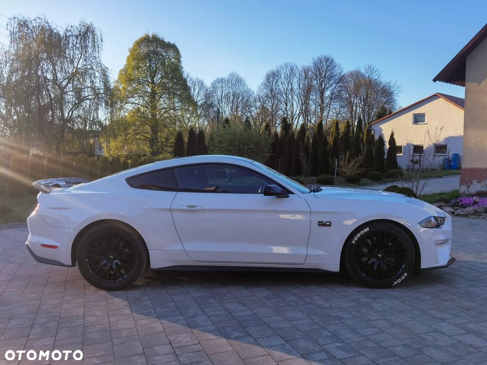 Ford Mustang - 8