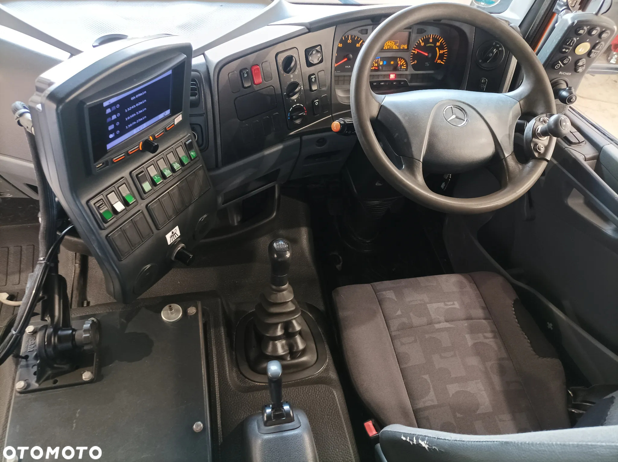 Mercedes-Benz Atego 1524 Zamiatarka Bucher Euro 5 EUnited PM10 Szczotki L/R 2 Silniki - 31