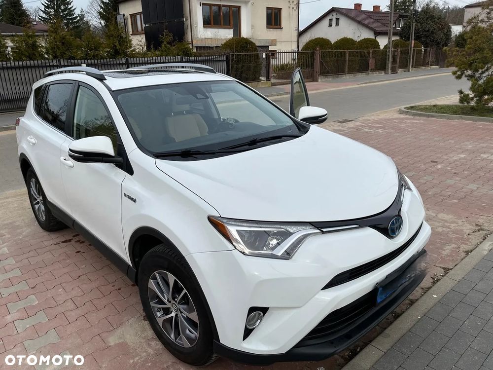 Toyota RAV4 - 1