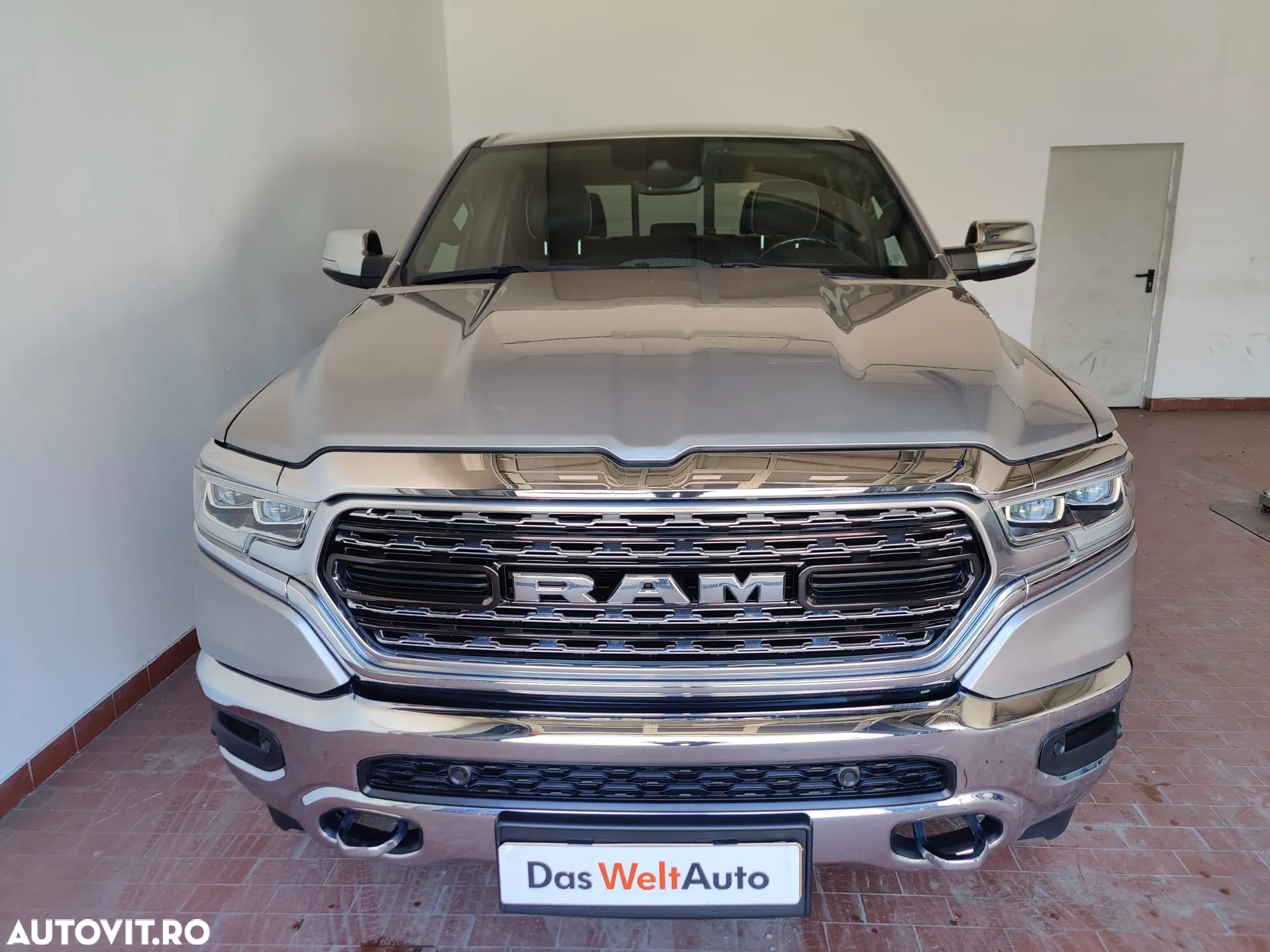 Dodge RAM - 8