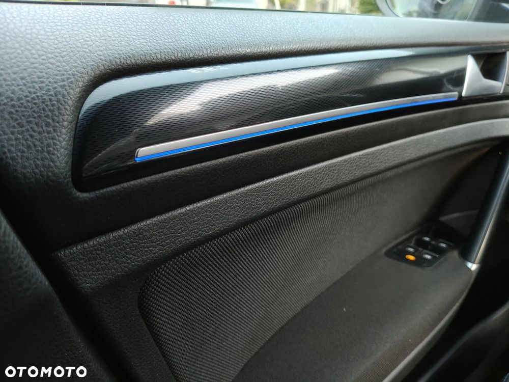 Volkswagen Golf - 30