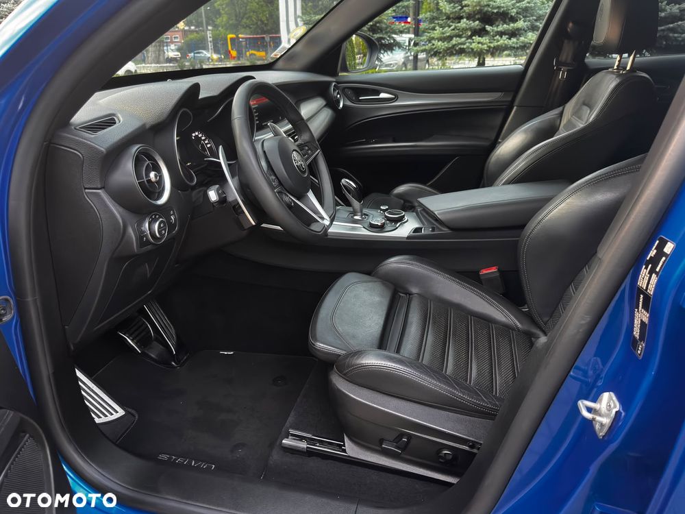 Alfa Romeo Stelvio 2.2 16V AT8-Q4 Executive - 30