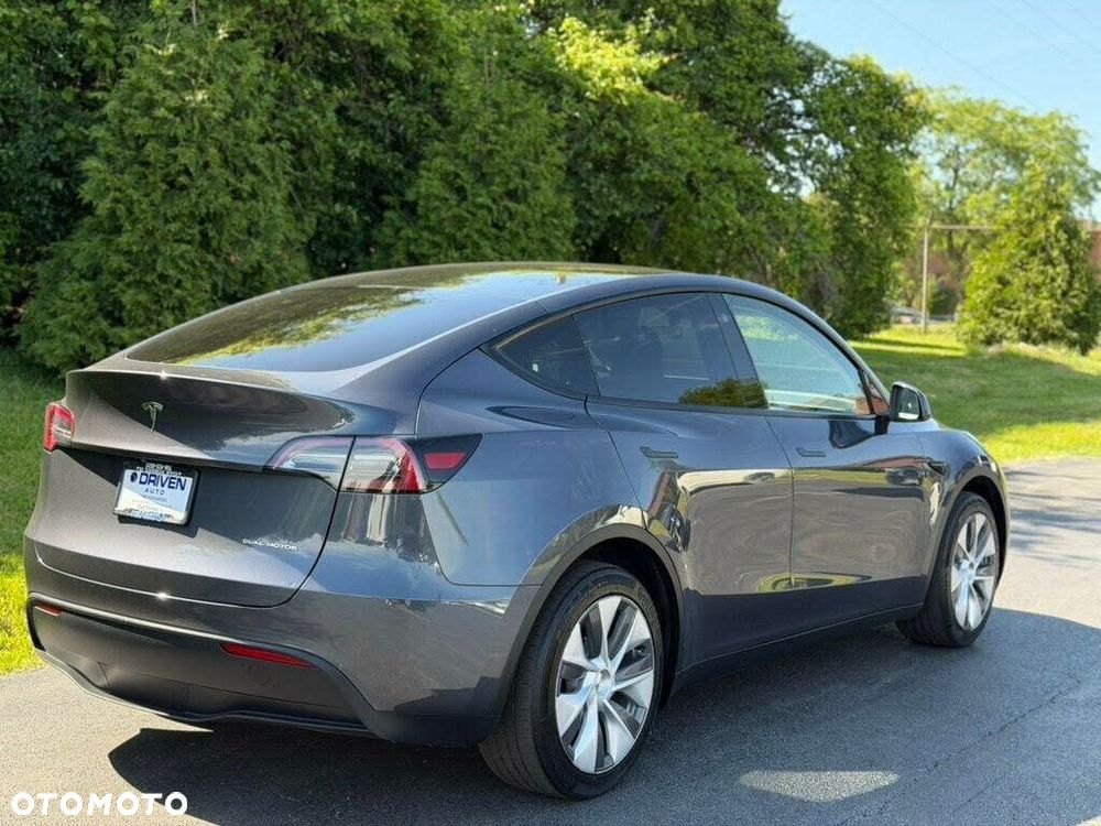 Tesla Model Y Long Range Dual Motor AWD - 7