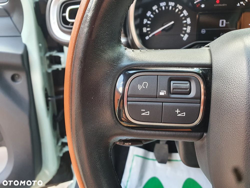 Citroën C3 Pure Tech 82 SHINE - 18