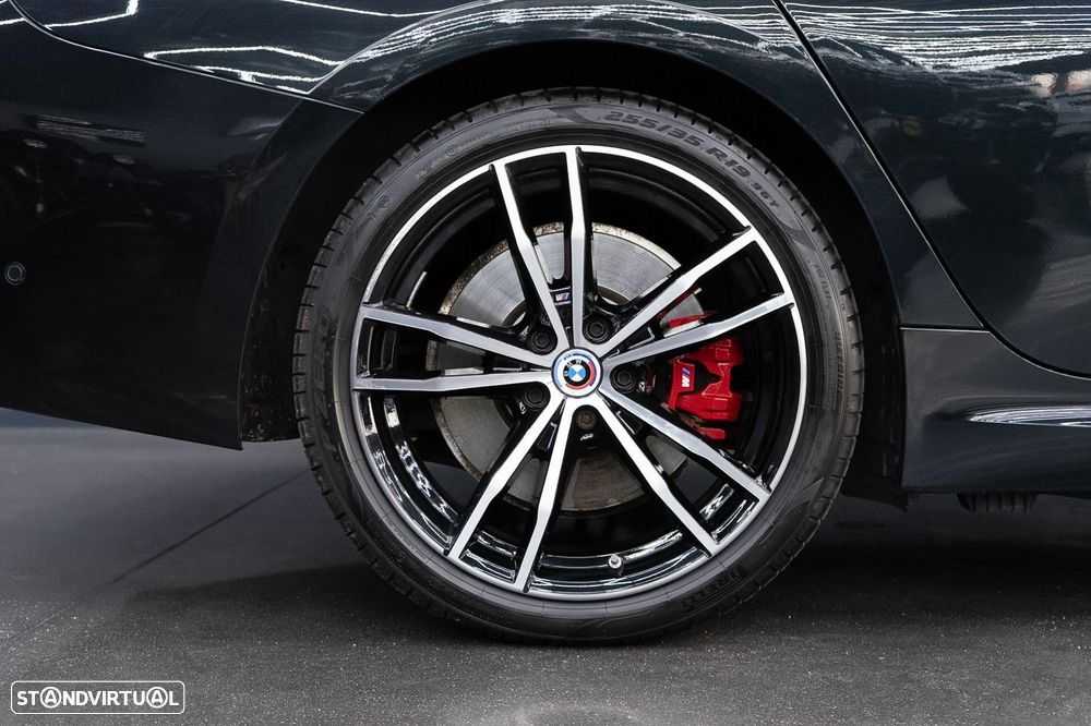 BMW 330 e Pack M Auto - 11