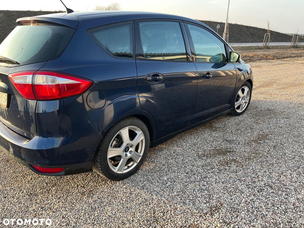 Ford C-Max 2011 photo 4