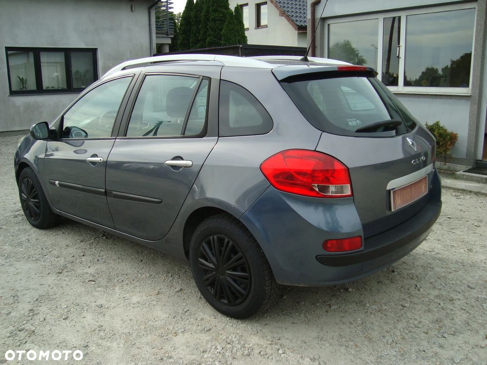 Renault Clio - 8