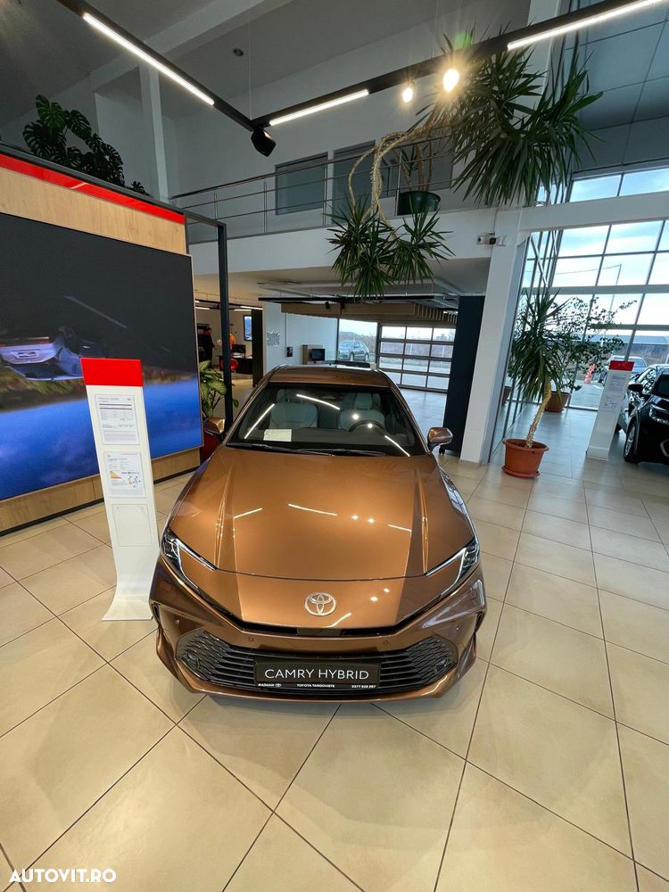 Toyota Camry 2.5 HEV Executive - 3