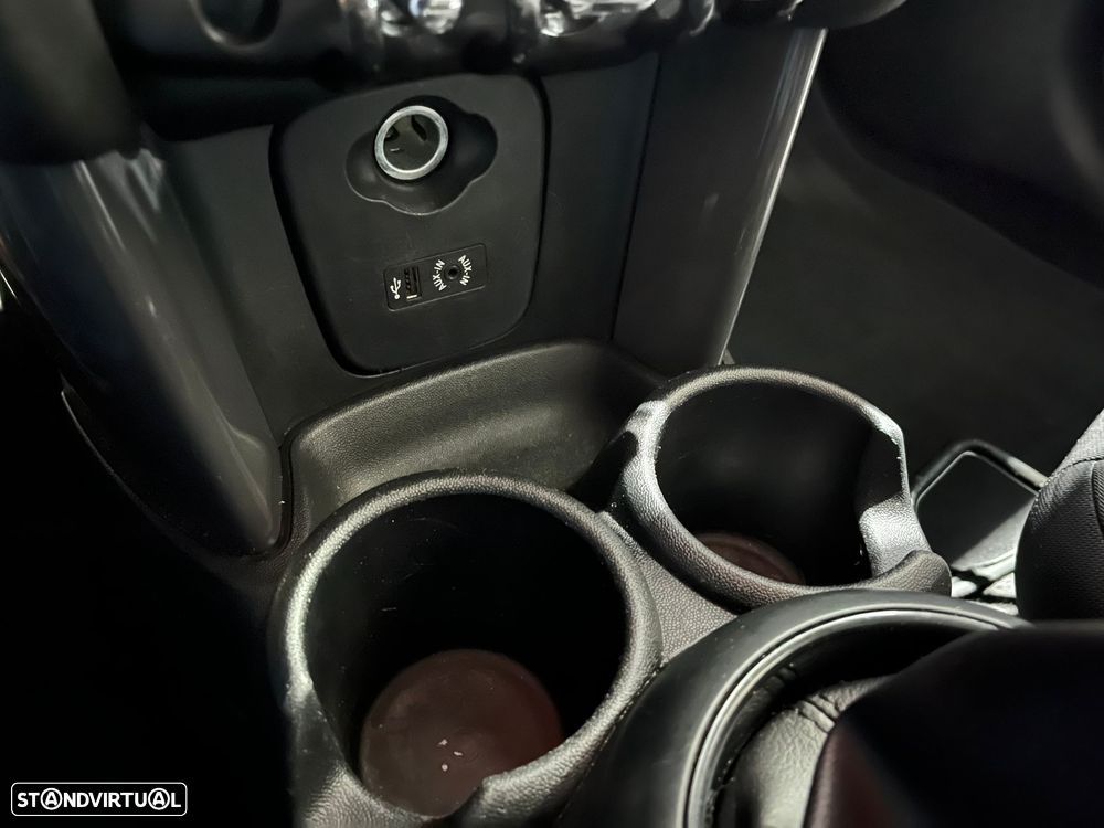 MINI 5 Portas Cooper D Seven Chili - 27