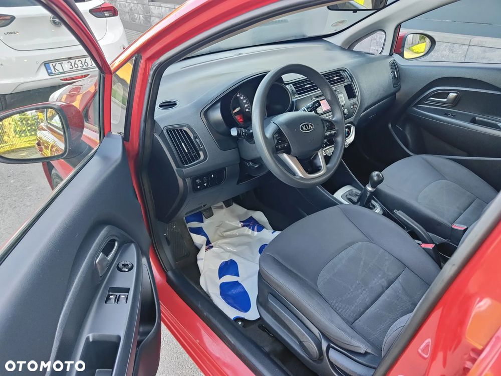 Kia Rio 1.2 Attract - 11