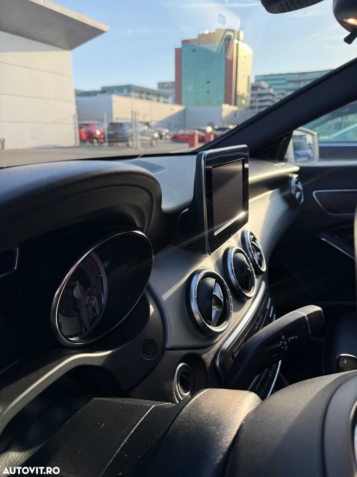 Mercedes-Benz CLA - 23