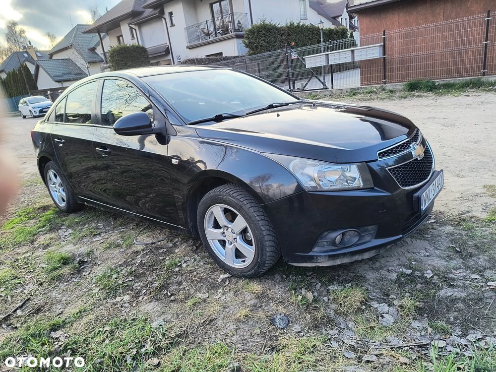 Chevrolet Cruze 1.8 LS - 21