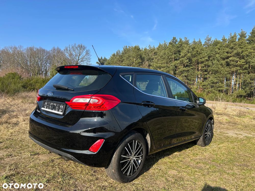 Ford Fiesta 1.0 EcoBoost S&S TITANIUM - 4