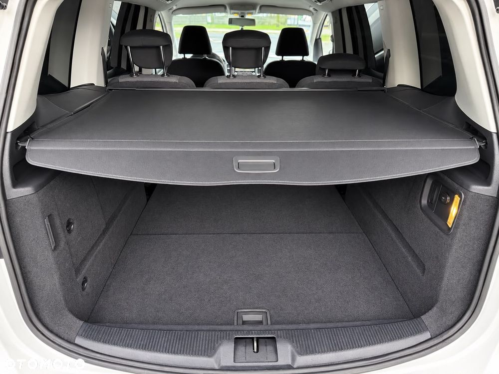 Volkswagen Sharan 2.0 TDI DPF BlueMotion Comfortline - 39