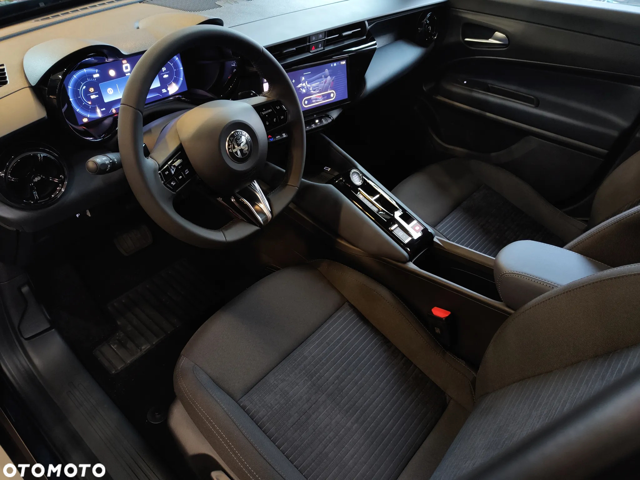 Alfa Romeo Junior 1.2 mHEV Ibrida eDCT - 17