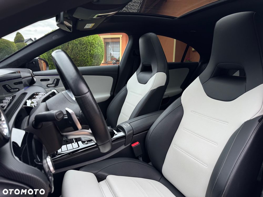 Mercedes-Benz CLA 200 AMG Line 7G-DCT - 3