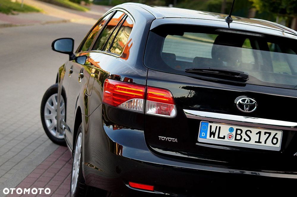 Toyota Avensis 1.8 Prestige - 4