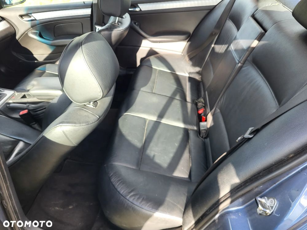 BMW Seria 3 330ix - 6