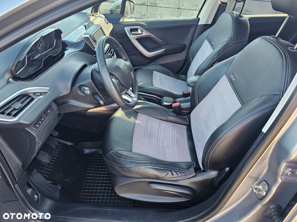 Peugeot 2008 1.2 Pure Tech Style S&S - 14