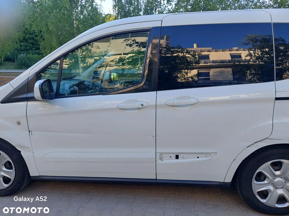 Ford Tourneo Courier 1.5 TDCi Trend - 4