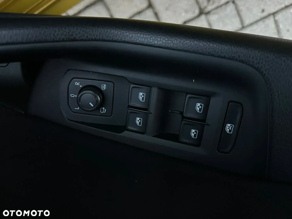 Volkswagen Arteon 2.0 TSI 4Motion R-Line DSG - 26