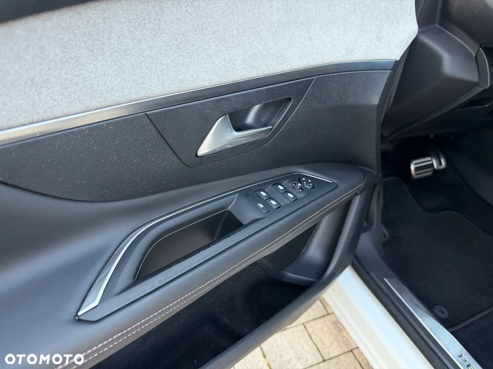 Peugeot 3008 BlueHDi 180 Stop & Start EAT6 GT - 24