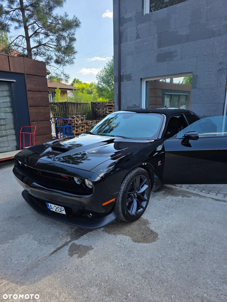 Dodge Challenger 6.4 Scat Pack - 8